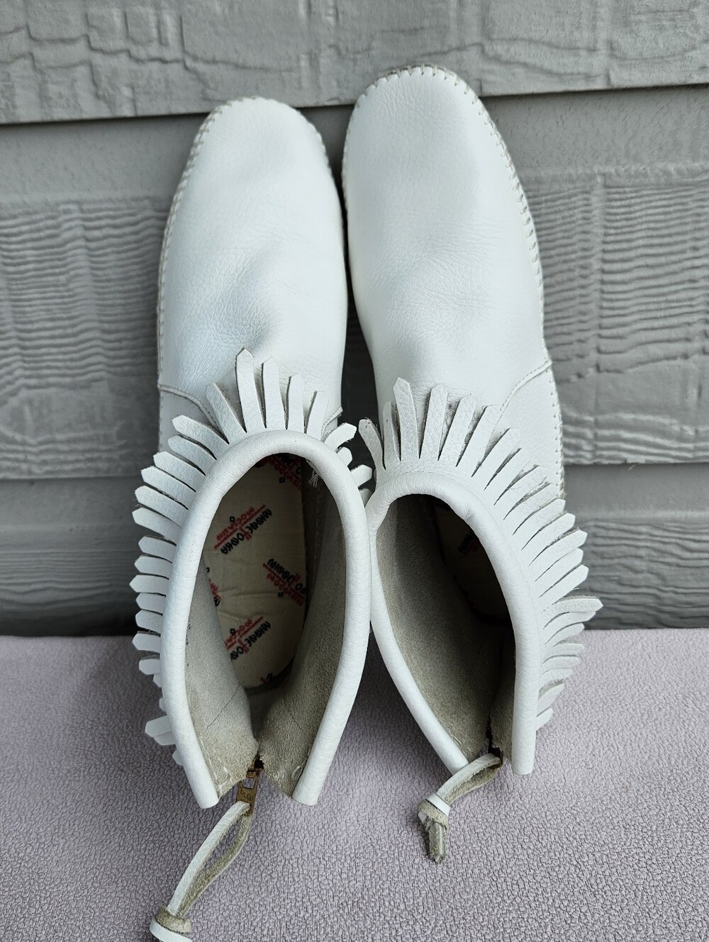 Vtg Minnetonka Moccasins Women SZ 10 White Fringe Ankle Boots USA Made Leather - Picture 8 of 12